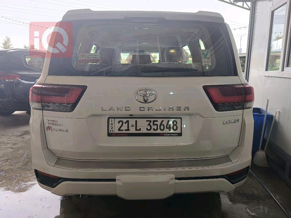 Toyota Land Cruiser